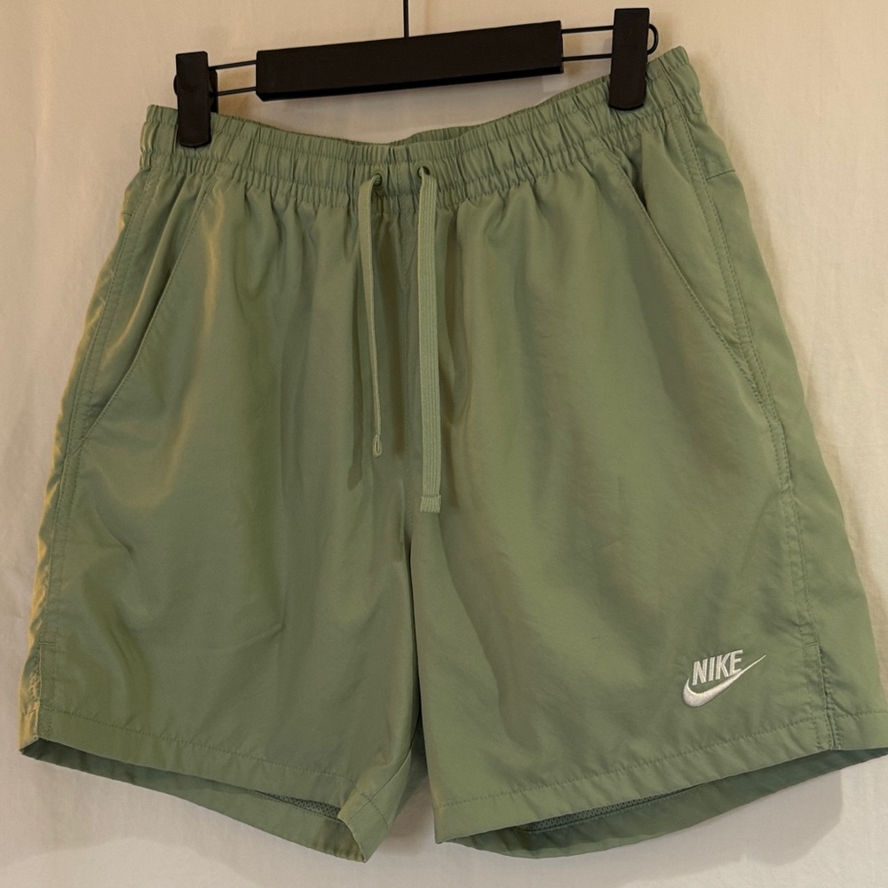 Nike Men's Small Sage Green Athletic Shorts